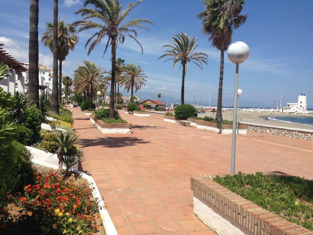 Puerto De La Duquesa Hébergement de vacances *